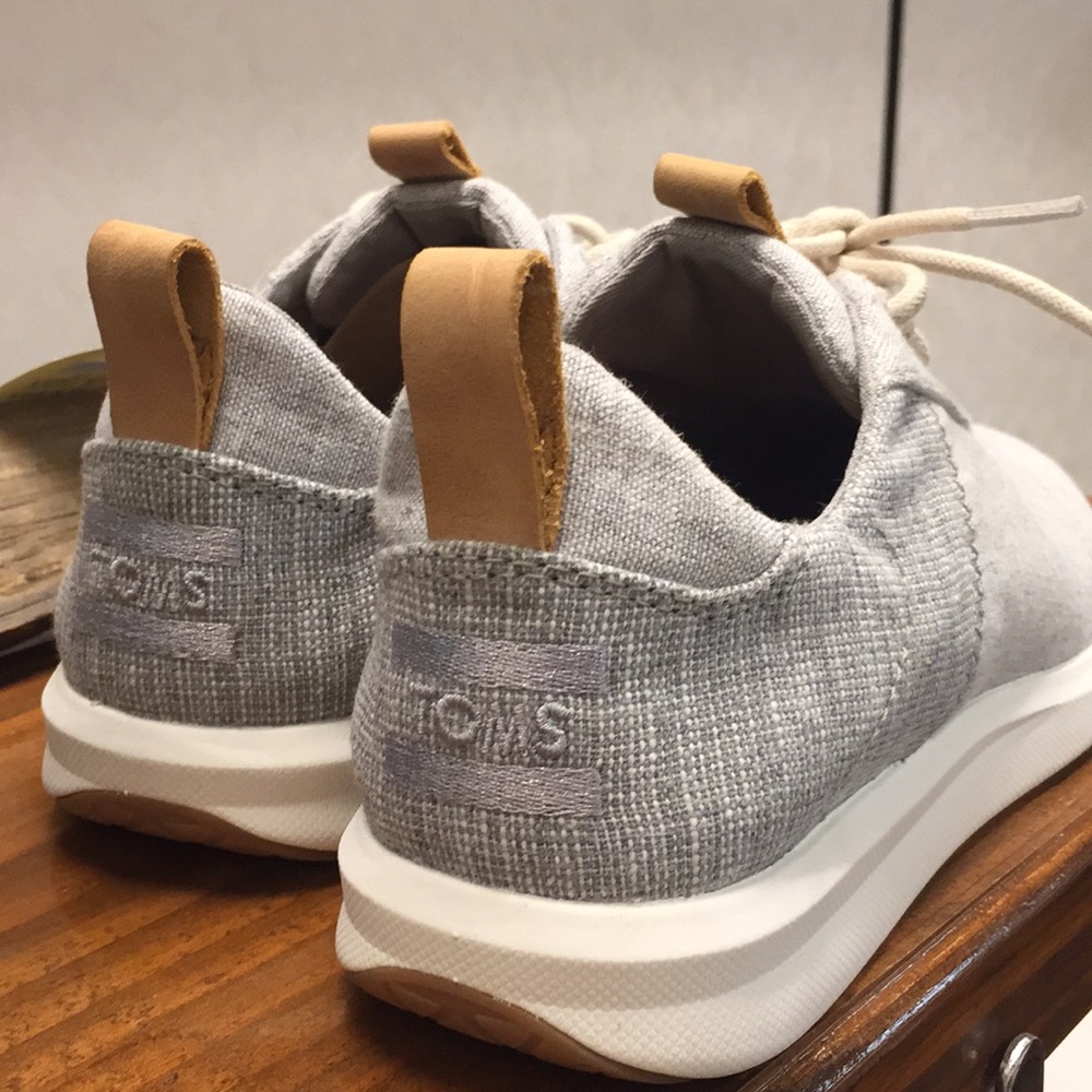 Brand new with tag and box toms cabriole sneaker - Picture 5 of 5